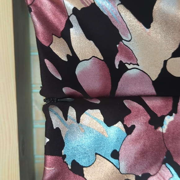 Bodycon dress Size 6 - Picture 3 of 10